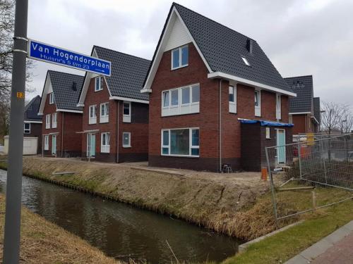 4 woningen uit de steigers 180318